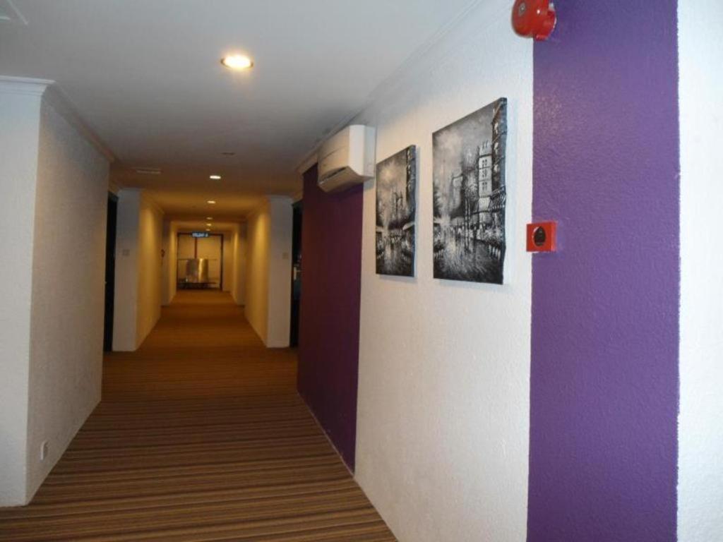 Regent Hotel Бинтулу Екстериор снимка