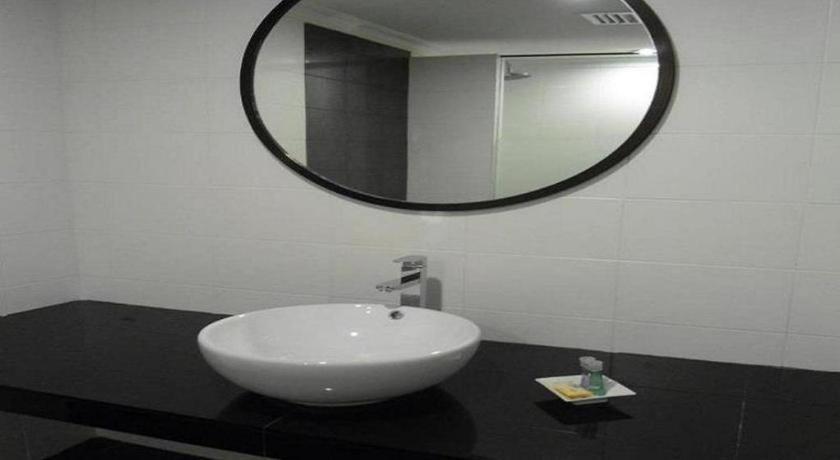 Regent Hotel Бинтулу Екстериор снимка