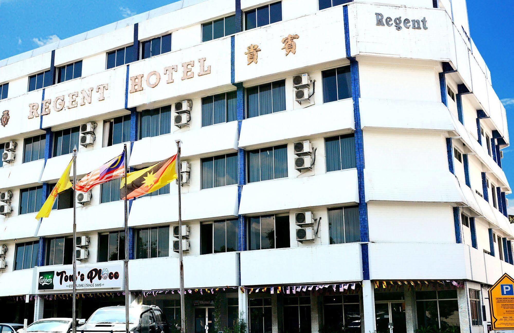 Regent Hotel Бинтулу Екстериор снимка