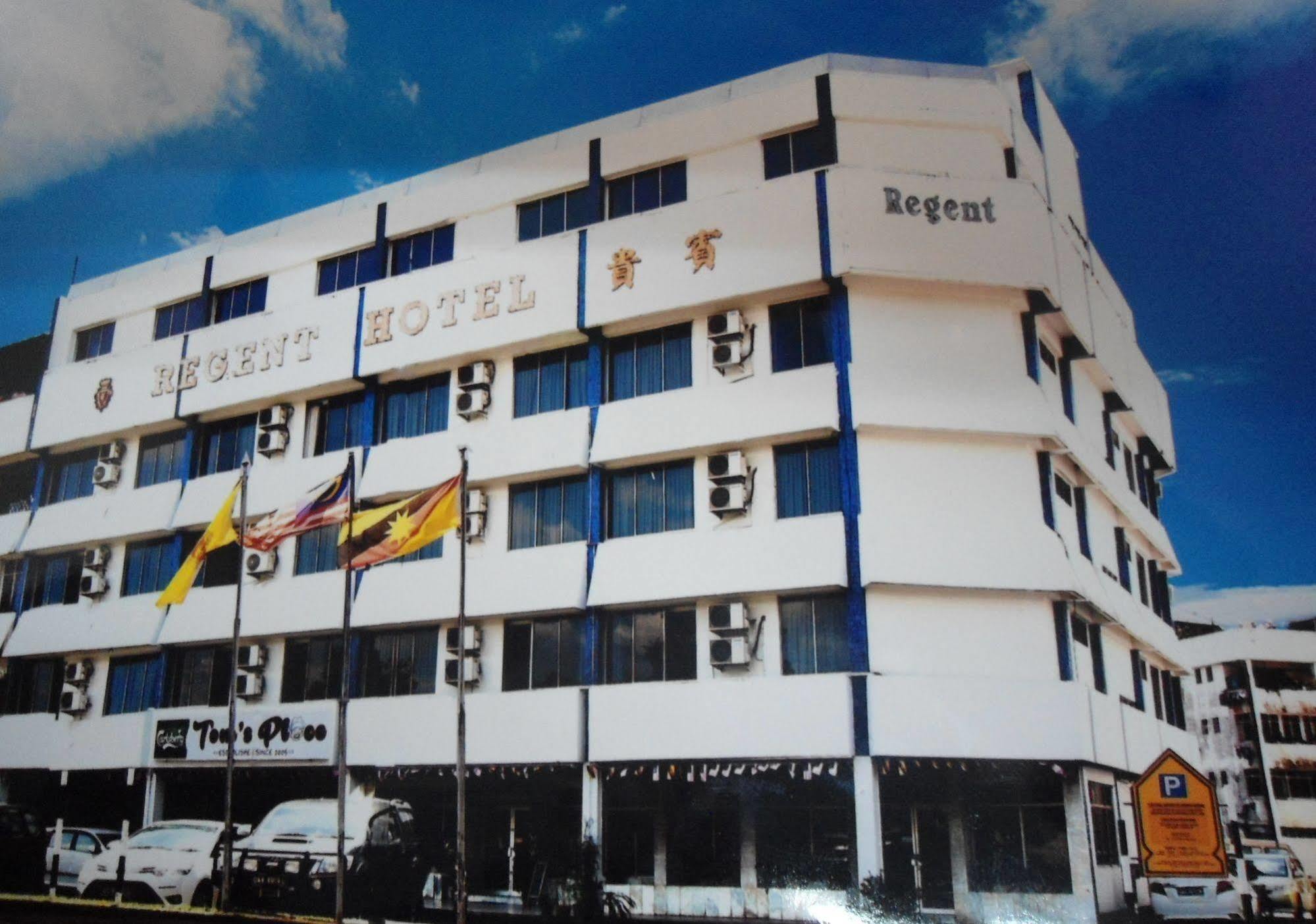 Regent Hotel Бинтулу Екстериор снимка